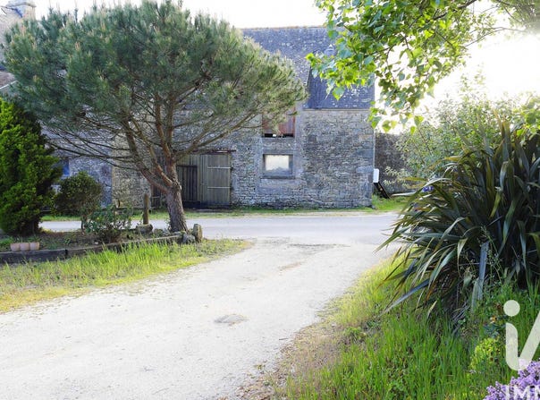 Plouhinec, Brittany 56680