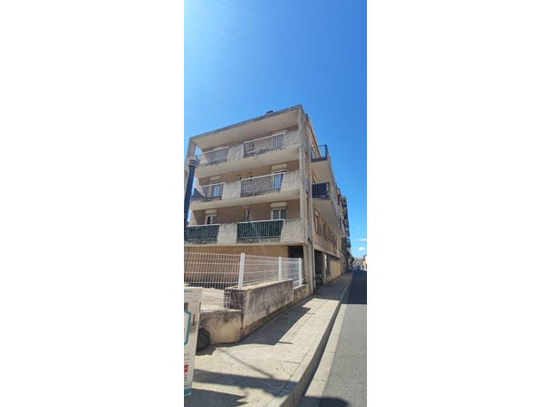 NIMES, Occitanie 30000