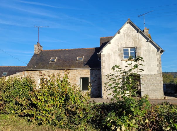 Bourbriac, Brittany 22390