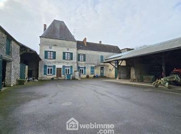 7 Place du Château, La Chapelle-La-Reine, Île-de-France 77760