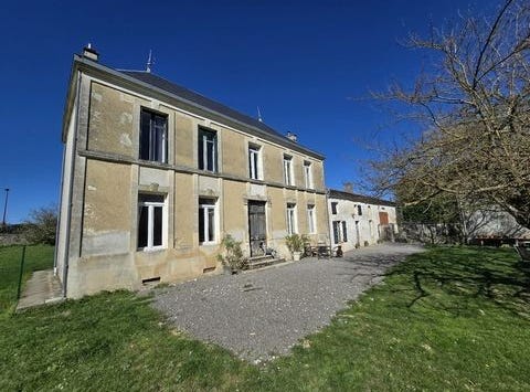 SAINT PIERRE DE JUILLERS, Poitou-Charentes 17400