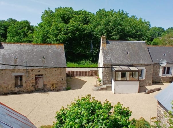 Plésidy, Brittany 22720