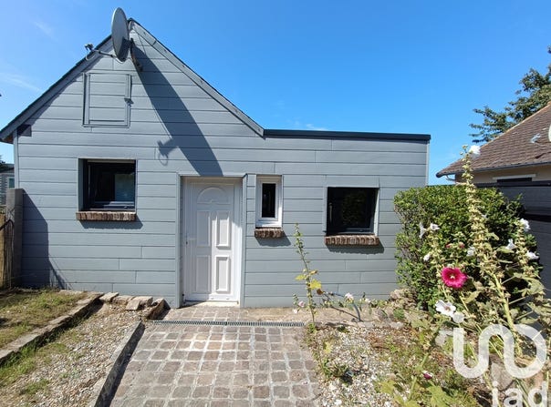 Criel-sur-Mer, Normandy 76910