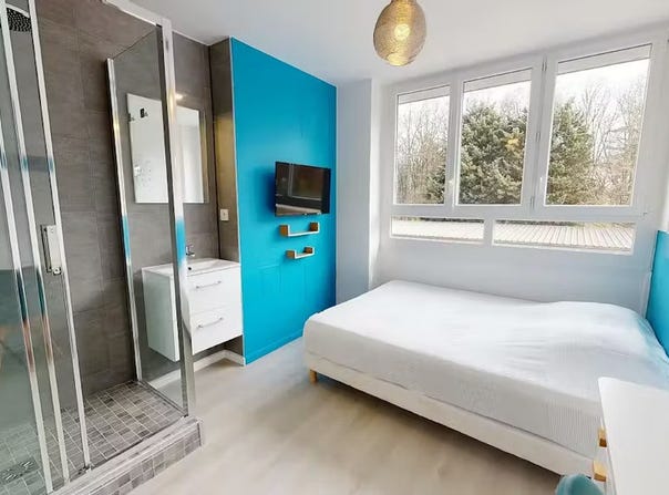 Rue du Parc, Bron, Auvergne-Rhône-Alpes 69500