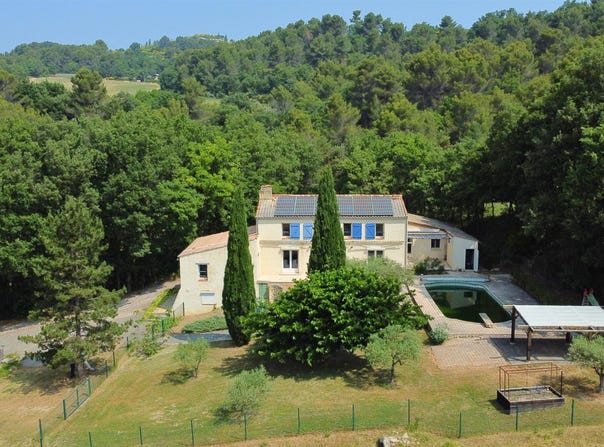 Pierrevert, Provence-Alpes-Côte-d'Azur 04860