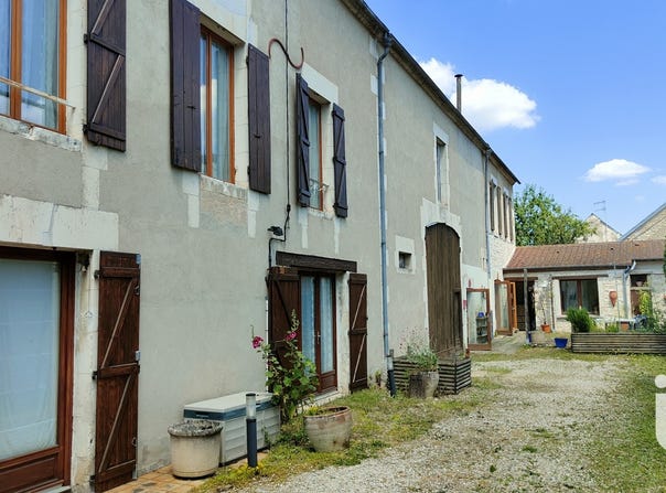 Champs-sur-Yonne, Bourgogne-Franche-Comté 89290