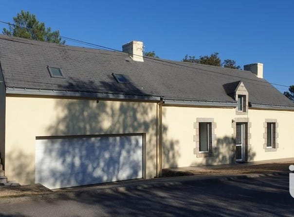 Landaul, Brittany 56690