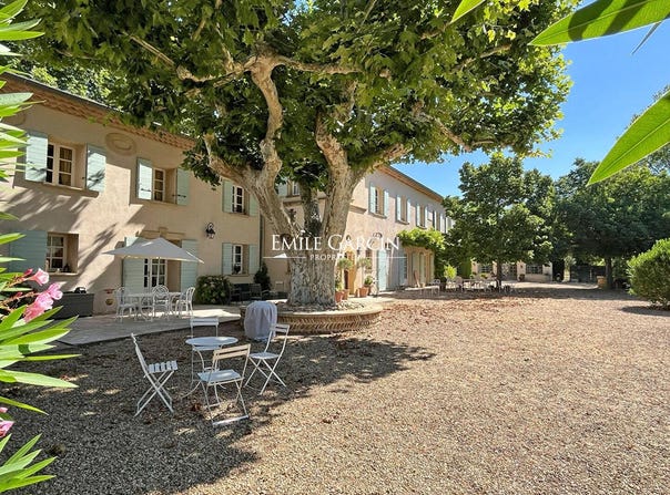 Salon-de-Provence, Provence-Alpes-Côte-d'Azur 13300