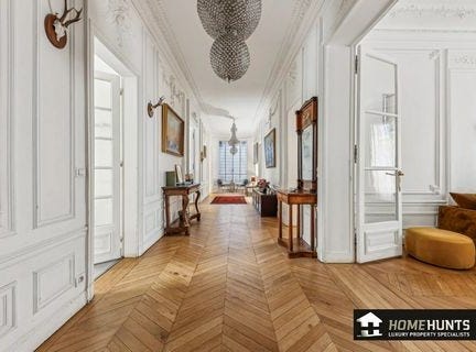 Paris, Île-de-France 75220