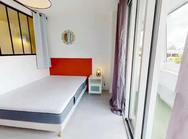 Rue du Parc, Bron, Auvergne-Rhône-Alpes 69500