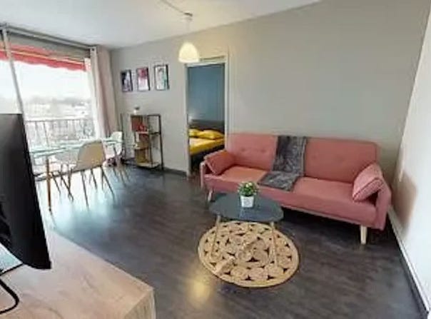 Rue des Essarts, Bron, Auvergne-Rhône-Alpes 69500