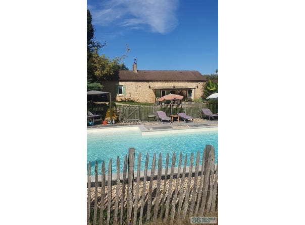 Salon, Aquitaine 24380