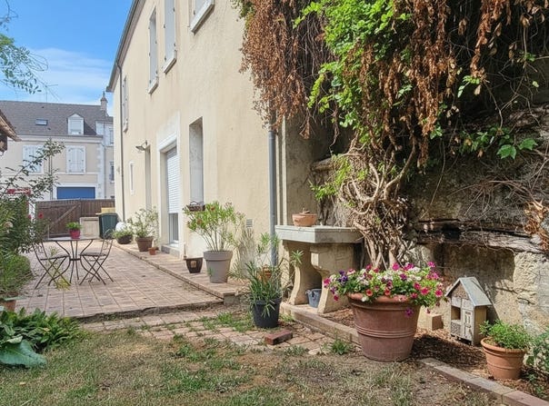 Bourges, Centre-Val de Loire 18000