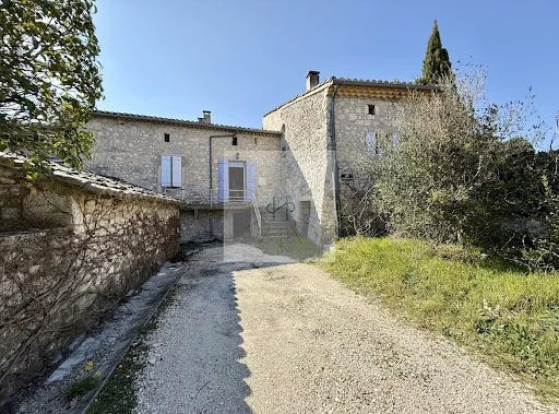 Salles-sous-Bois, Auvergne-Rhône-Alpes 26770