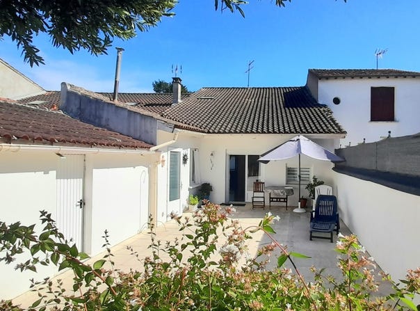 Valence, Occitanie 82400