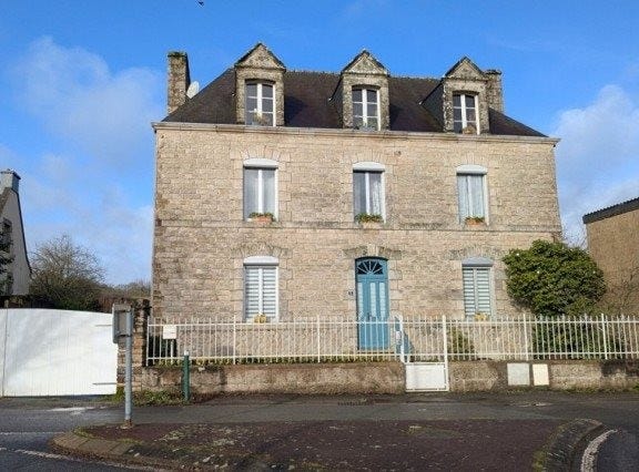 Malestroit, Brittany 56140