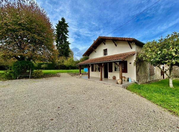 Brux, Nouvelle-Aquitaine 86510