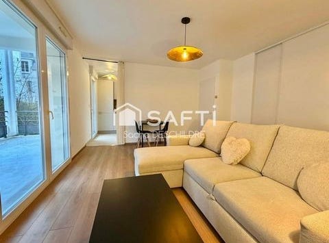 Reims, Champagne-Ardenne 51100