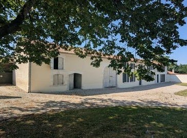 Barbezieux-Saint-Hilaire, Poitou-Charentes 16300