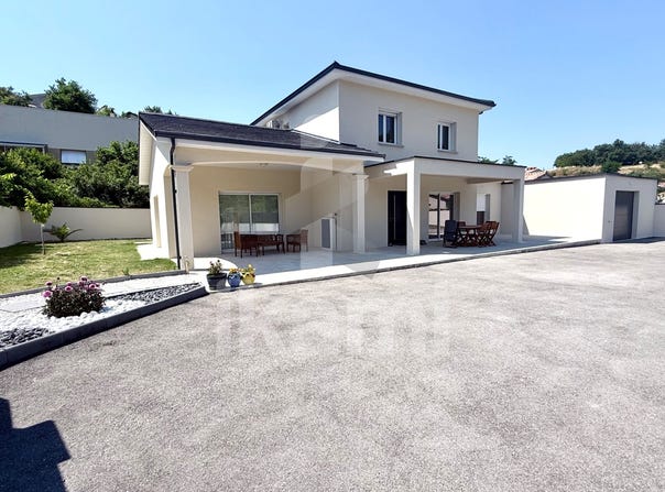 Laveyron, Auvergne-Rhône-Alpes 26240