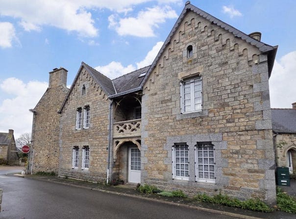Louargat, Brittany 22540