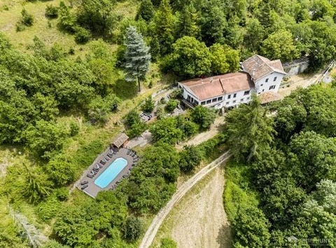 Cros, Auvergne 06620