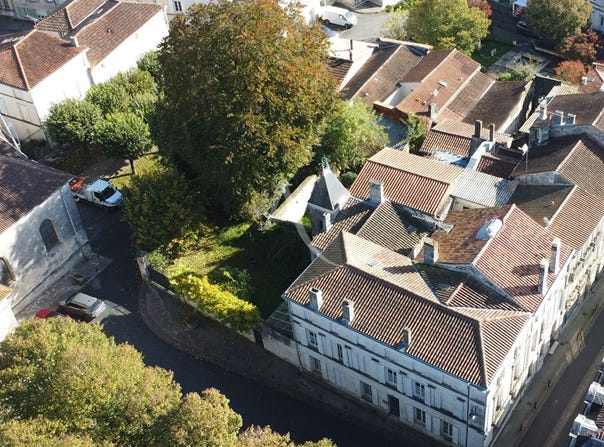 PONS, Nouvelle-Aquitaine 17800