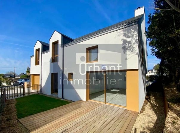 Larmor Baden, Brittany 56870