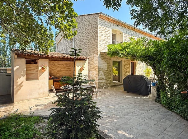 noves, Provence-Alpes-Côte d'Azur 13550