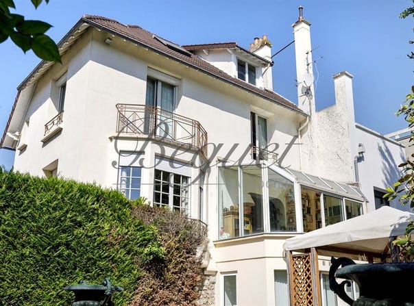 ST CLOUD, Île-de-France 92210