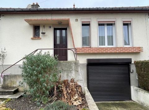 LA FERE, Picardie 02800