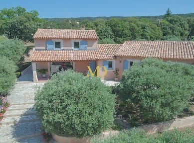 Saint-Saturnin-lès-Apt, Provence-Alpes-Côte d'Azur 84490