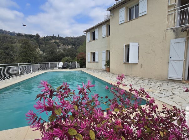 Contes, Provence-Alpes-Côte d'Azur 06390