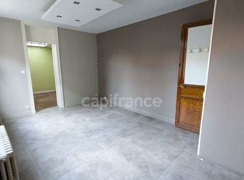 NEUVILLE EN FERRAIN, Nord-Pas-de-Calais 59960