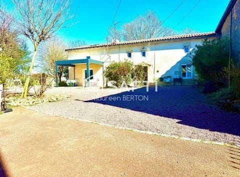 Azay-Le-Brule, Poitou-Charentes 79400