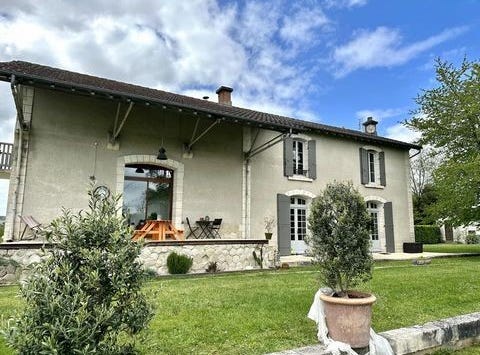 Bonnes, Charente