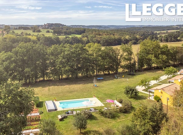 Hautefort, Nouvelle-Aquitaine 24390