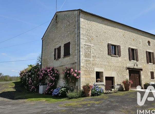 Aunac-sur-Charente, Poitou-Charentes 16460