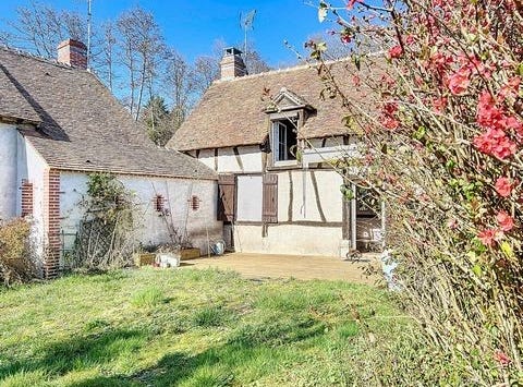 Les Bordes, Centre 45460