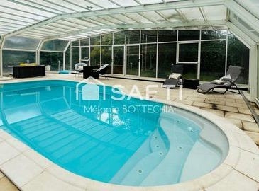 Bazas, Aquitaine 33430