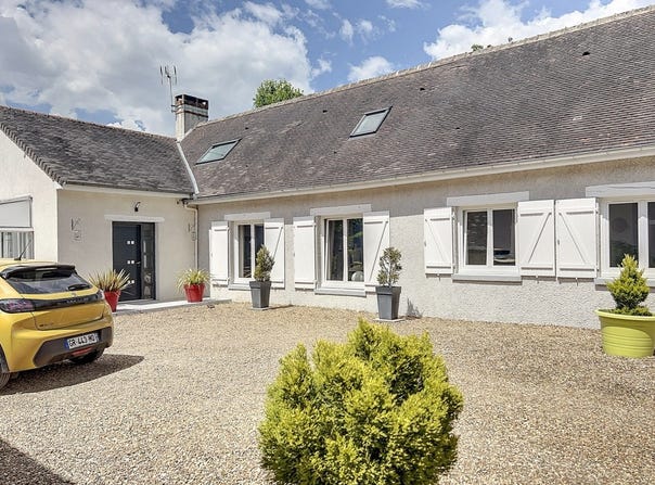 Changé, Pays de la Loire 72560