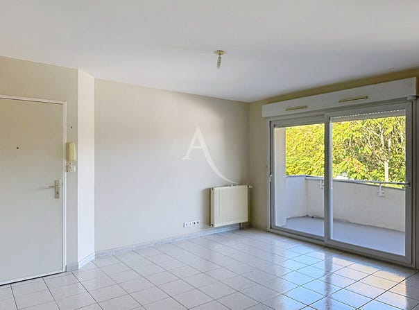 TRELAZE, Pays de la Loire 49800