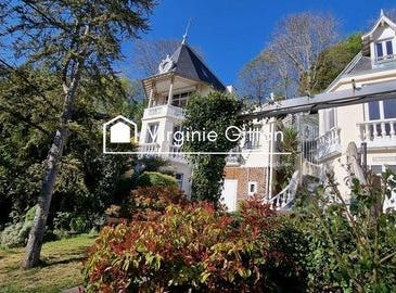 Mandres-Les-Roses, Île-de-France 94520