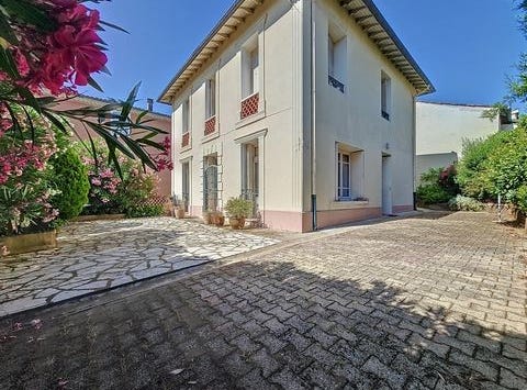 Lamalou-Les-Bains, Languedoc-Roussillon 34240