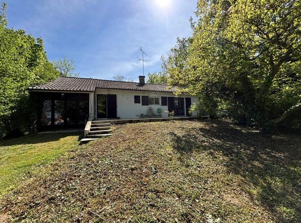 Savigny Sur Clairis, Bourgogne-Franche-Comté 89150