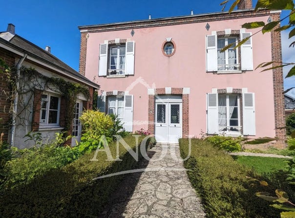Brou, Eure-et-Loir 28160