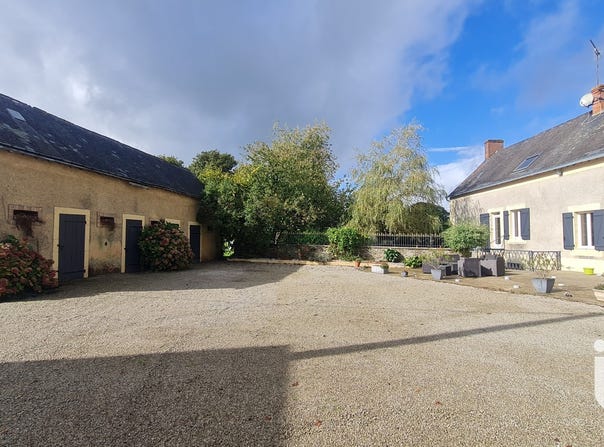 Rouez, Pays de la Loire 72140