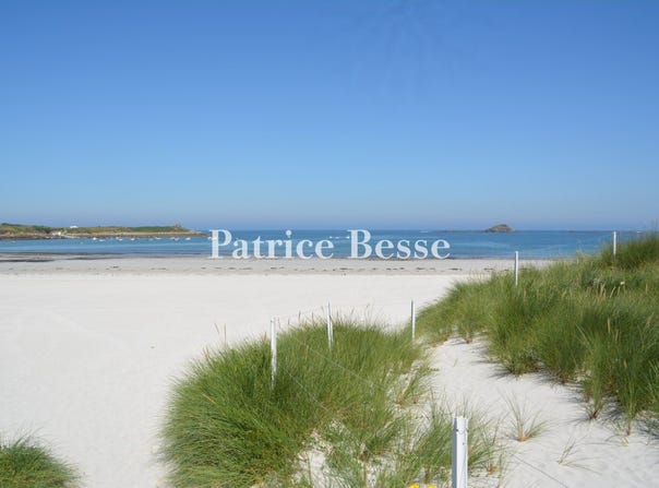 Ploudalmézeau, Brittany 29830