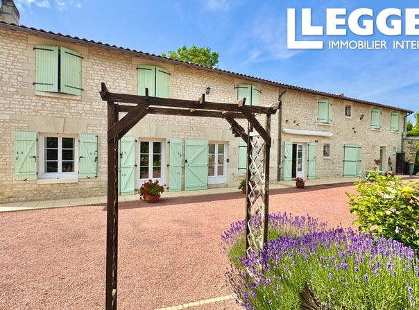 La Roche-Rigault, Nouvelle-Aquitaine 86200