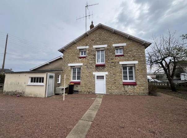 Thouars, Poitou-Charentes 79100